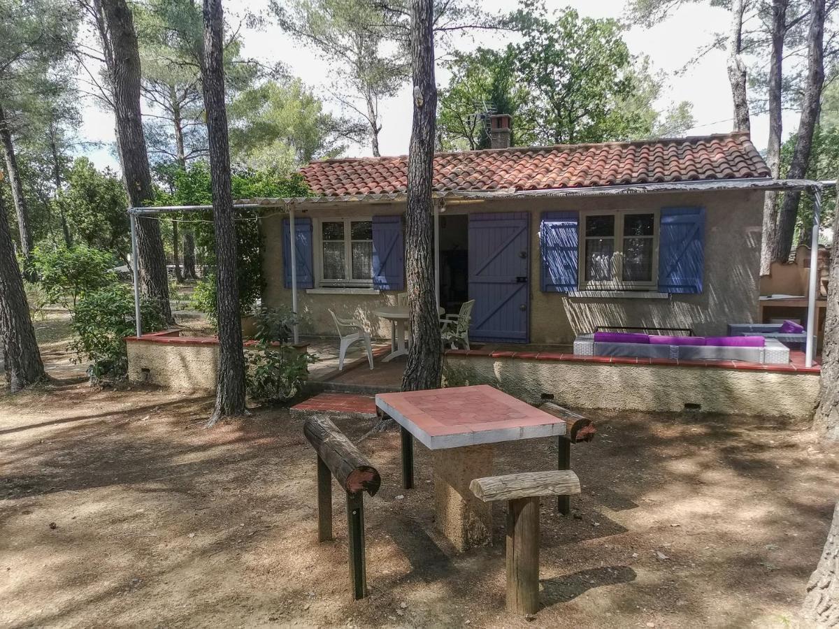 Maisonnette en pleine nature Le Beausset Extérieur photo